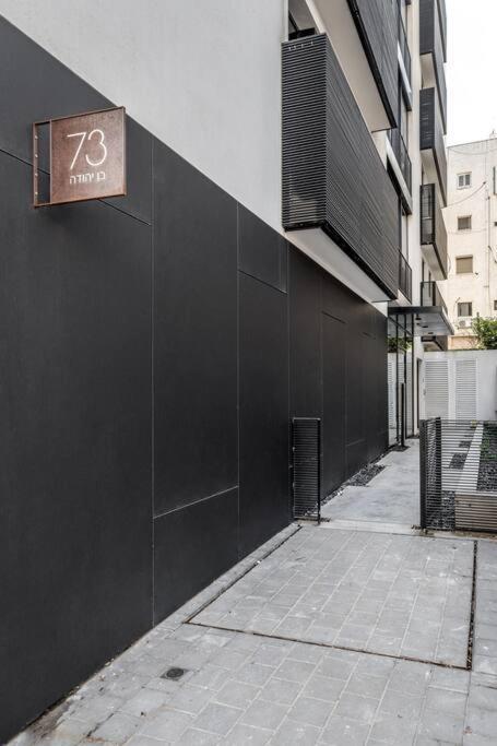 Modern And Design 1 Bd Apt Close To The Beach Tel Aviv Exterior photo