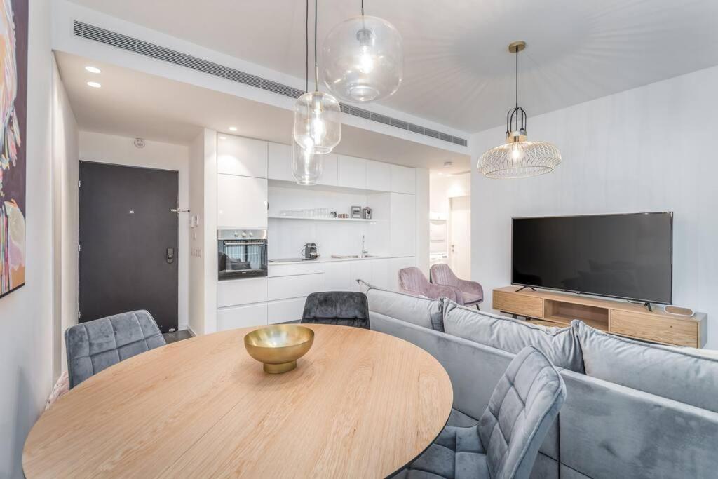 Modern And Design 1 Bd Apt Close To The Beach Tel Aviv Exterior photo