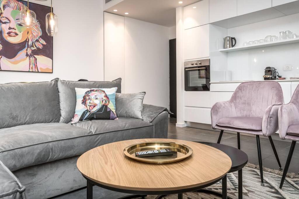 Modern And Design 1 Bd Apt Close To The Beach Tel Aviv Exterior photo